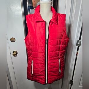 Hannah Zip Up Red Vest Size Large Like New
